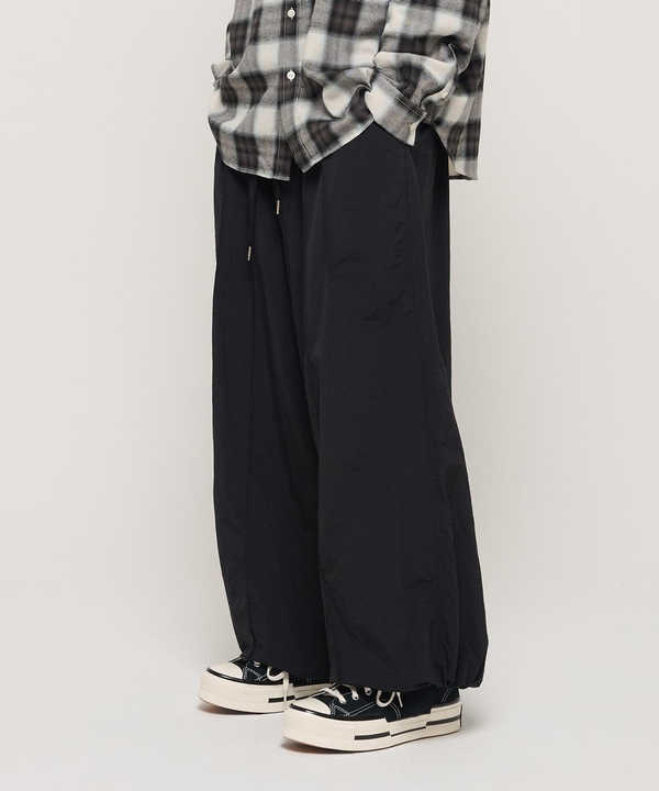 WIND PIN TUCK WIDE STRING PANTS (BLACK)