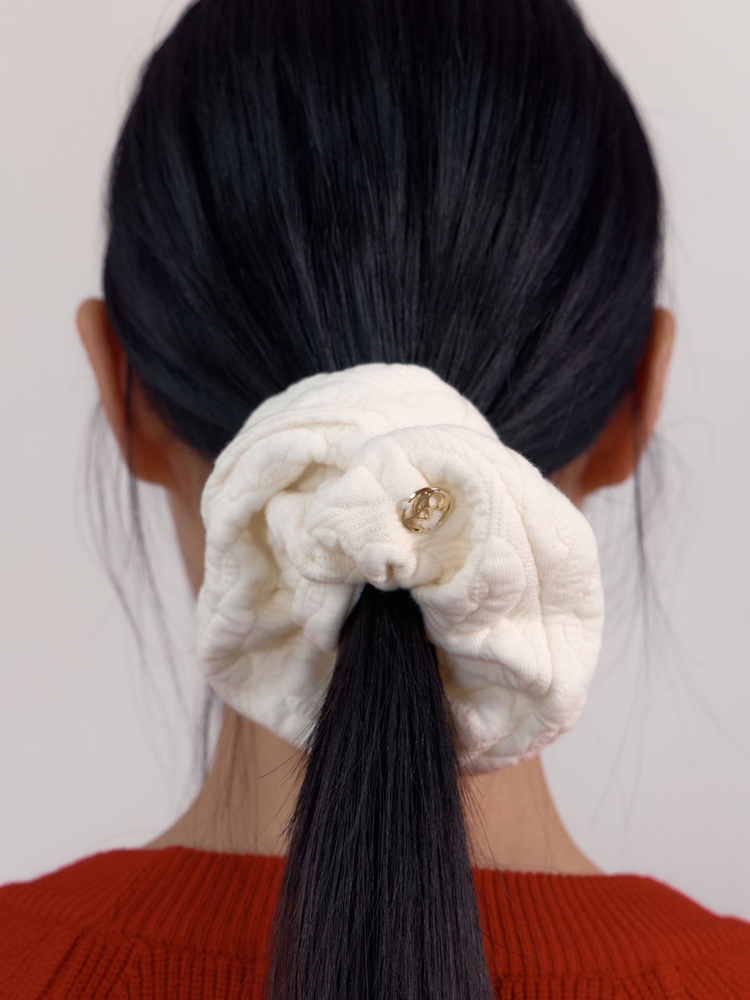 Soft Cotton Cable Scrunchie (Cream)