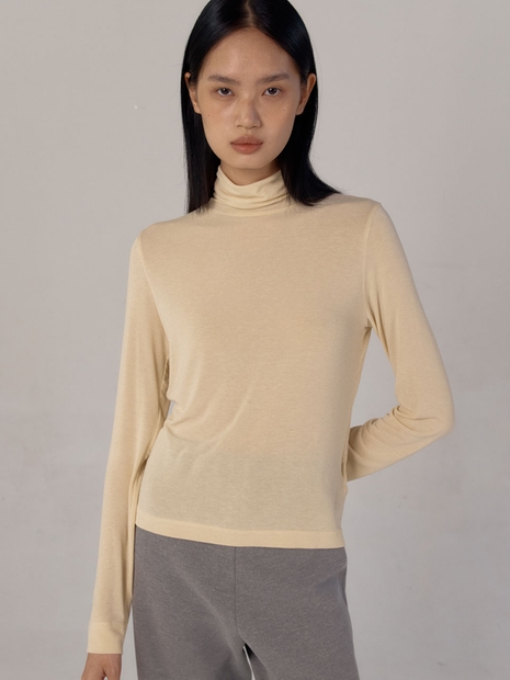 [4차] Soft Slim Turtle-neck Top (Pale Yellow)