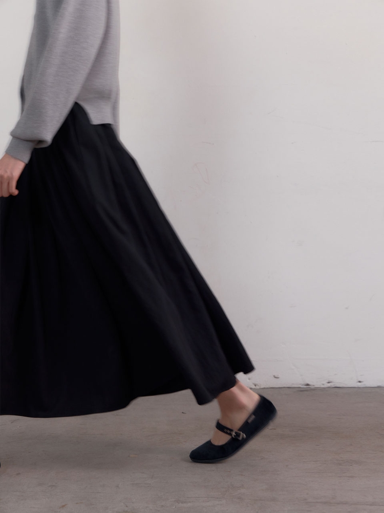 Classy Pleats Long Skirts (Black)