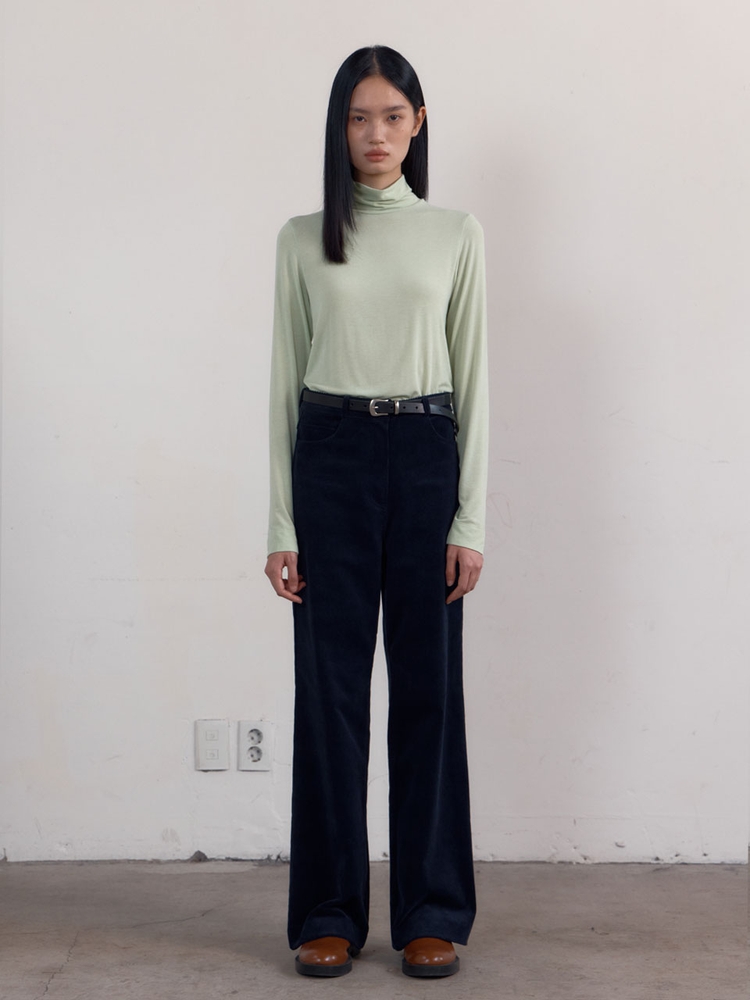 [5차 12/6 예약배송] Soft Slim Turtle-neck Top (Green Mint)