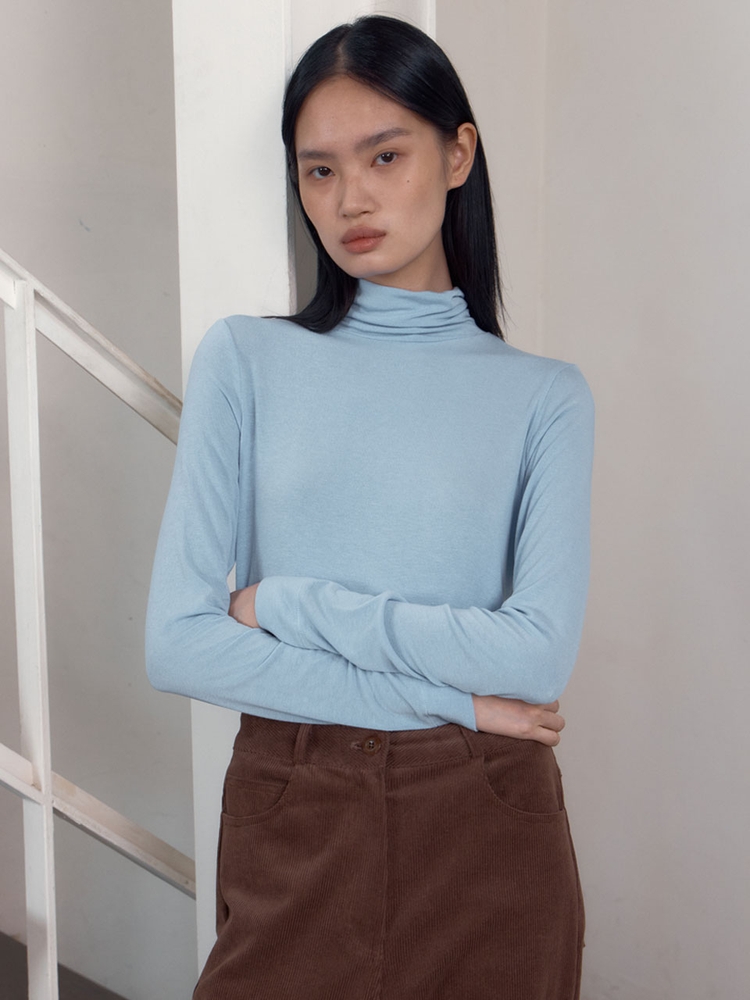 [5차] Soft Slim Turtle-neck Top (Sky Blue)