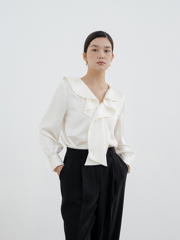 Ivory Flared Collar Blouse