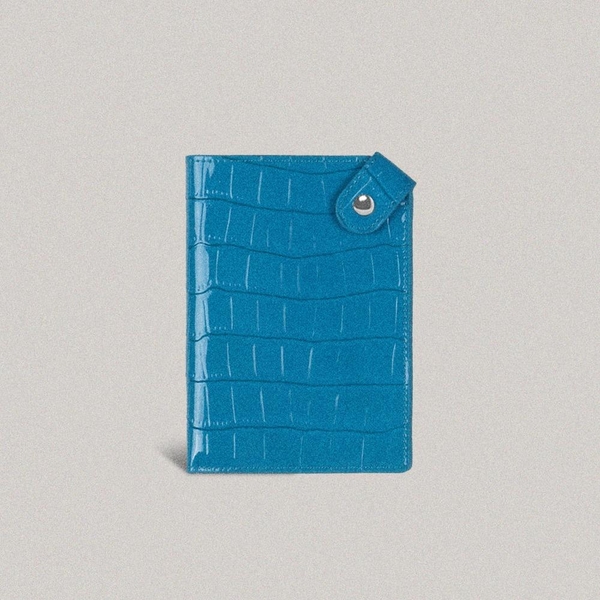 Matiere leather passport wallet Turquoise Blue