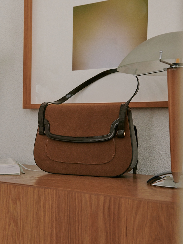 classic curve bag - suede brown