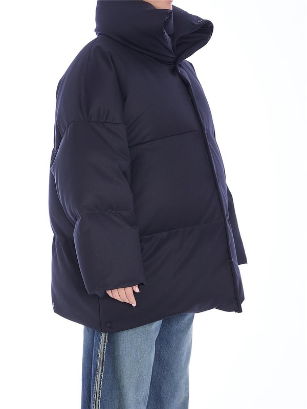 알라이아 FW24 Oversized puffer jacket AA9M03646T687_542 BLUE