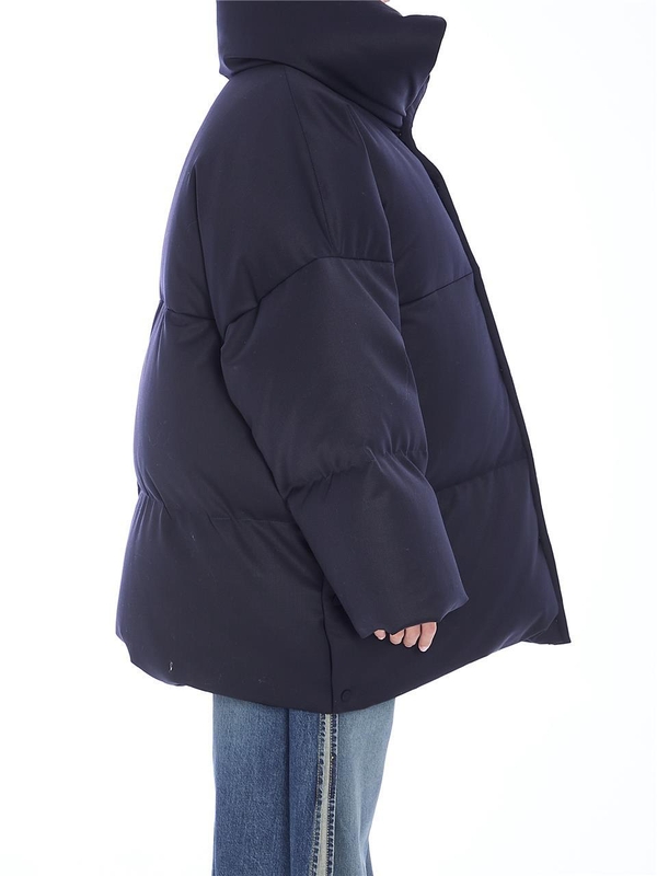 알라이아 FW24 Oversized puffer jacket AA9M03646T687_542 BLUE