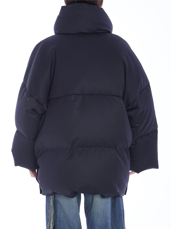 알라이아 FW24 Oversized puffer jacket AA9M03646T687_542 BLUE