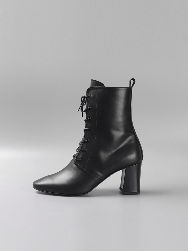 Race-up Ankle Boots LC353