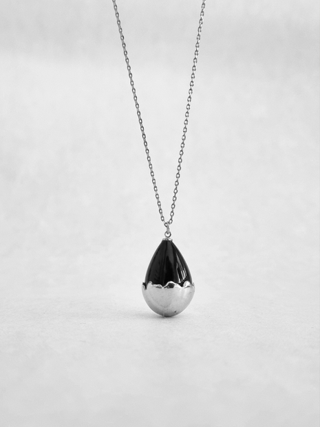 Black Egg Long Necklace