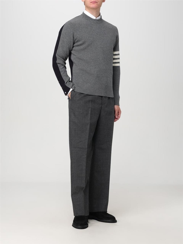 톰 브라운 FW24 Thom Browne Tailored Trousers in Virgin Wool MTC226AF0582 25 Gray