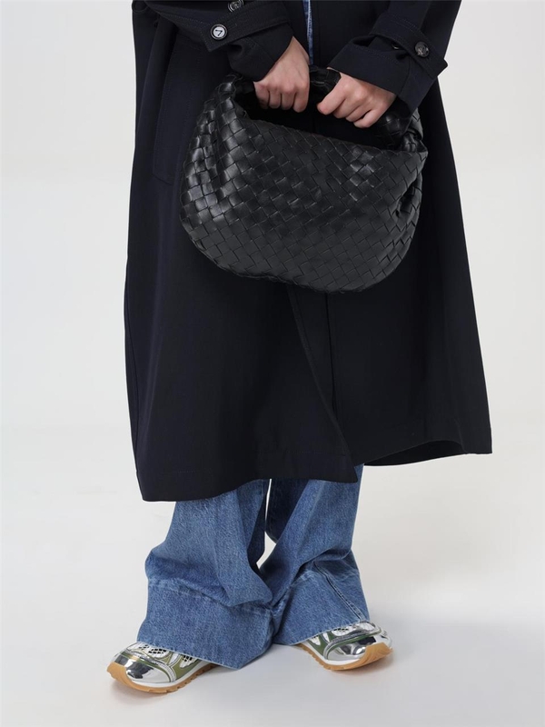 보테가베네타 FW24 Bottega Veneta Jodie Woven Leather Bag 690225VCPP0 8425 Black