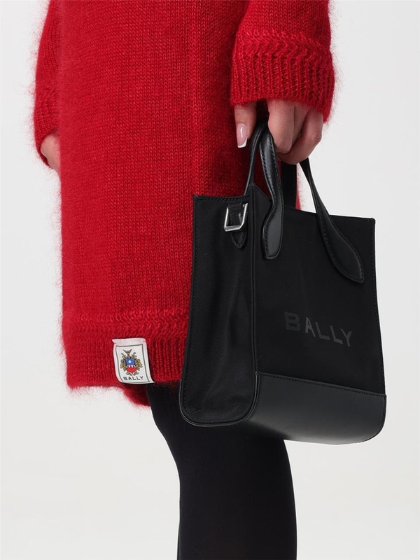 발리 FW24 Bally Mini Bar Bag in Nylon and Leather WAM03ENY284 I907P Black