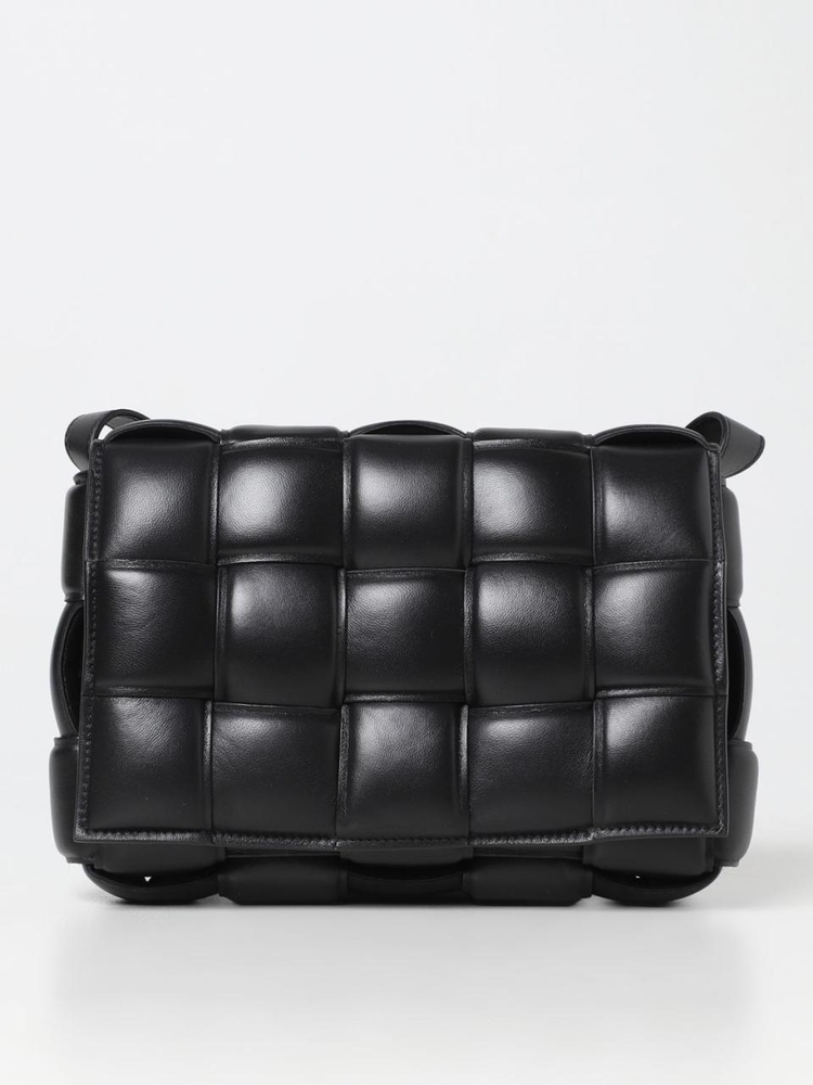 보테가베네타 FW23 Bottega Veneta Padded Cassette Bag in Woven Leather 591970VCQR1 8425 Black