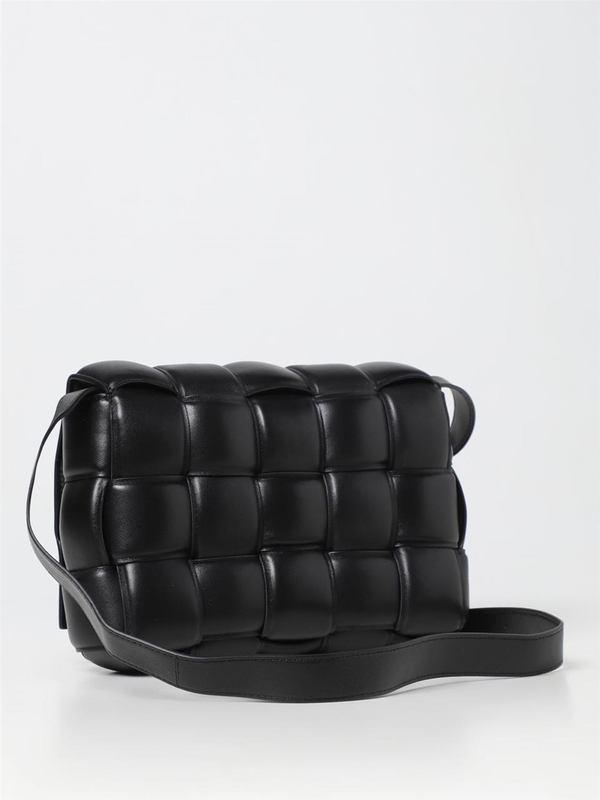 보테가베네타 FW23 Bottega Veneta Padded Cassette Bag in Woven Leather 591970VCQR1 8425 Black