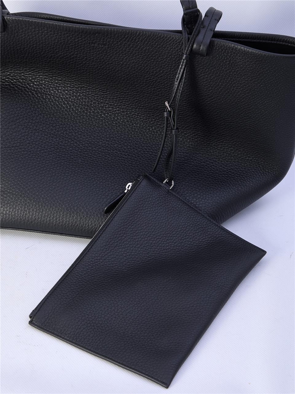 더 로우 FW24 Park Tote Three bag  W1272_L129_BLPL BLACK