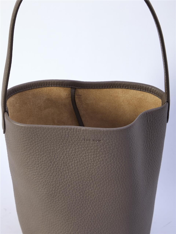 더 로우 FW24 Small N/S Park Tote bag W1314_L129_ELP BROWN