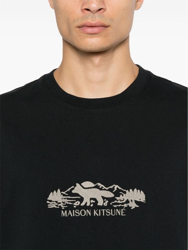 메종키츠네 FW24 MAISON KITSUNE T-shirts and Polos Black NM00112KJ0118P199 Black