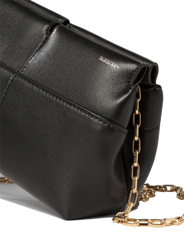 버버리 FW24 Snip crossbody bag with chain 8095362 Black  