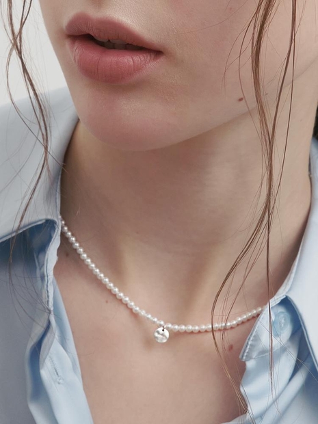 925 Silver 4mm Ocean Pearl Circular Logo Bar Necklace