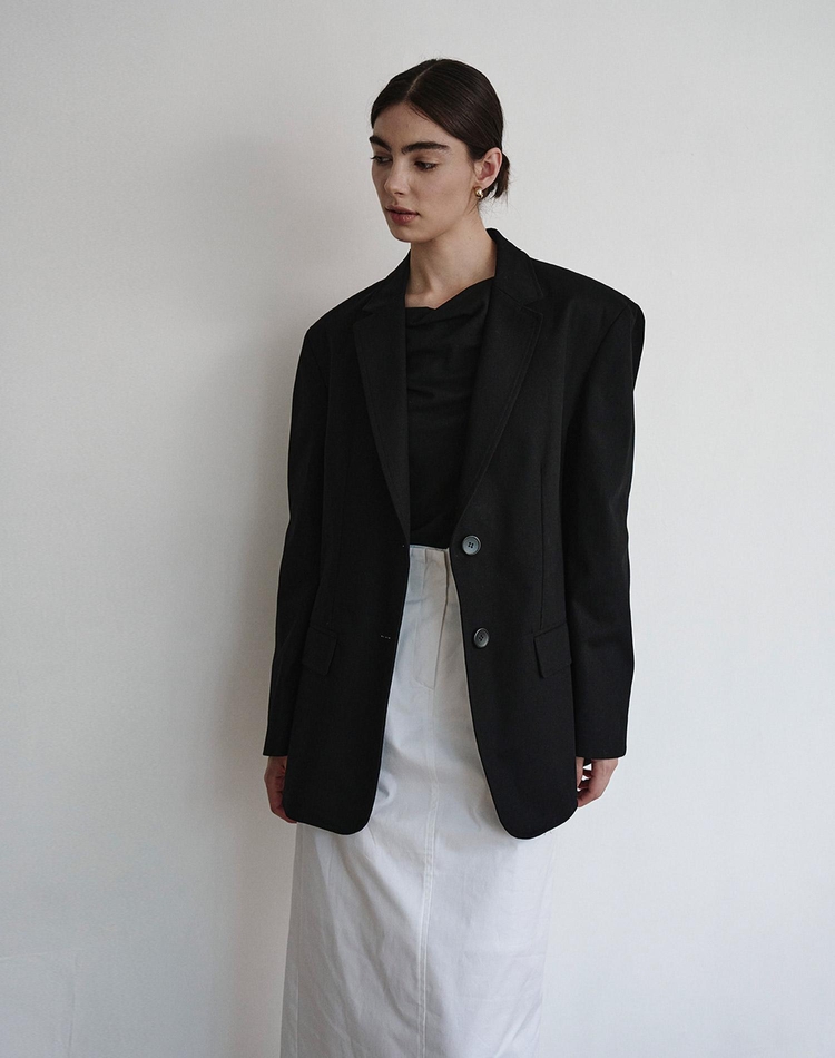 투버튼 오버핏 블레이저 블랙 TWO BOTTON OVERFIT BLAZER BLACK