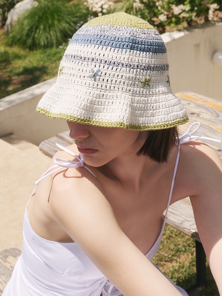 Daisy Garden Crochet Hat (2 Colors)