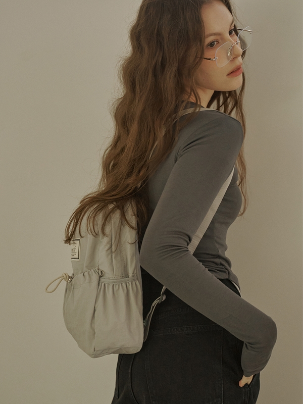 [예약배송 12/4 순차출고] 미니 스트링 백팩 라이트그레이 Mini string backpack Light grey