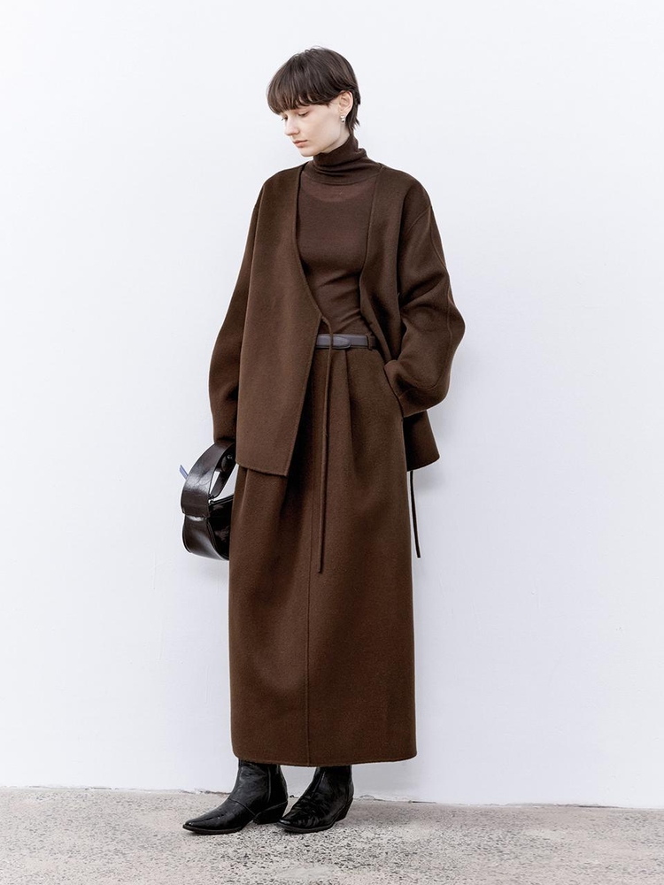 TG_String v-neck wool coat