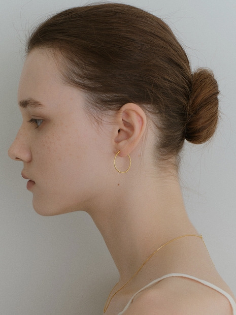 [White gold] Cutting Hoop Earrings (L)