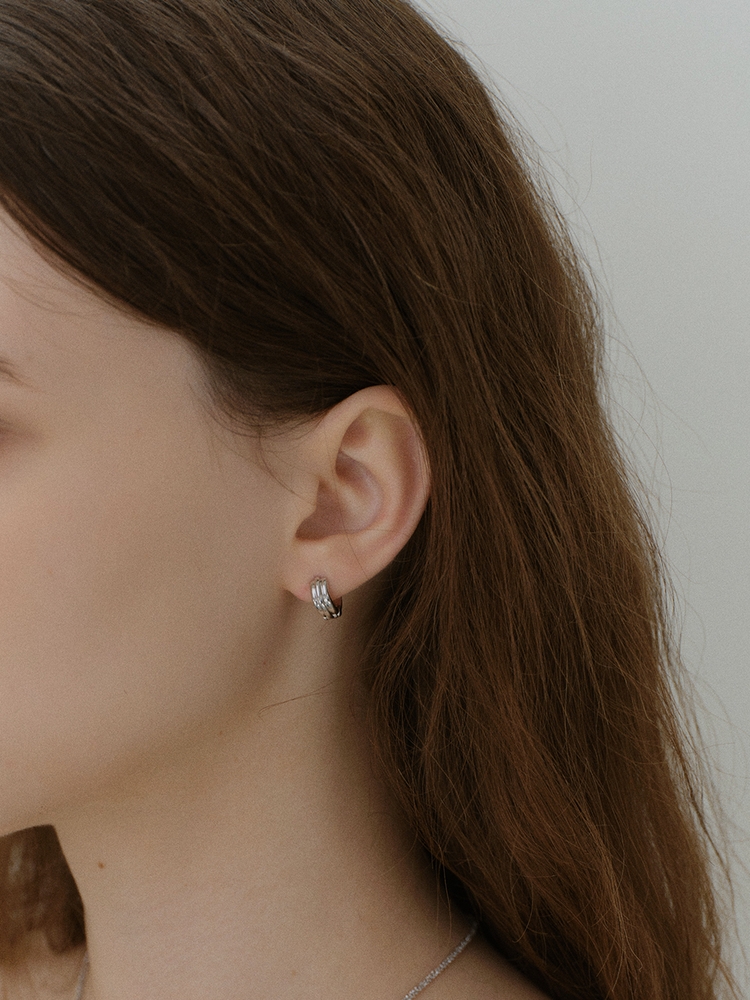 [White gold] Horizon One-touch Earrings