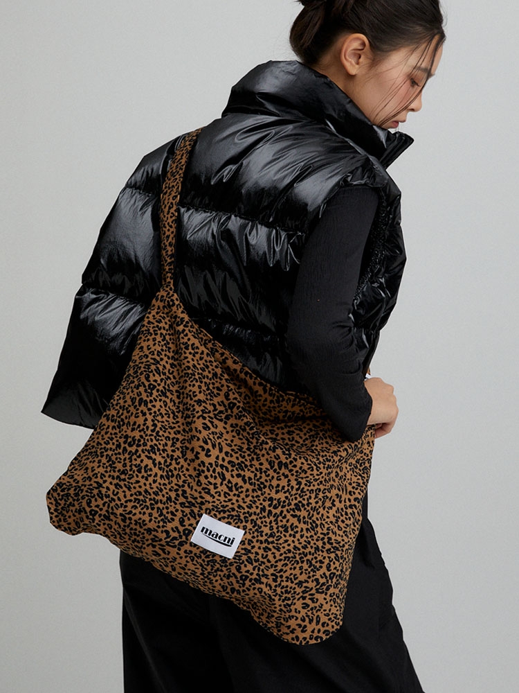 [11/22 예약배송] LEOPARD CORDUROY ECO CROSS BAG_BROWN