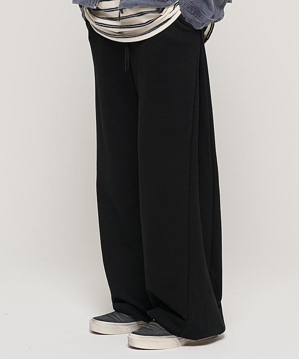 SIDE PINTUCK STANDARD SEMI-WIDE STRING PANTS (BLACK)