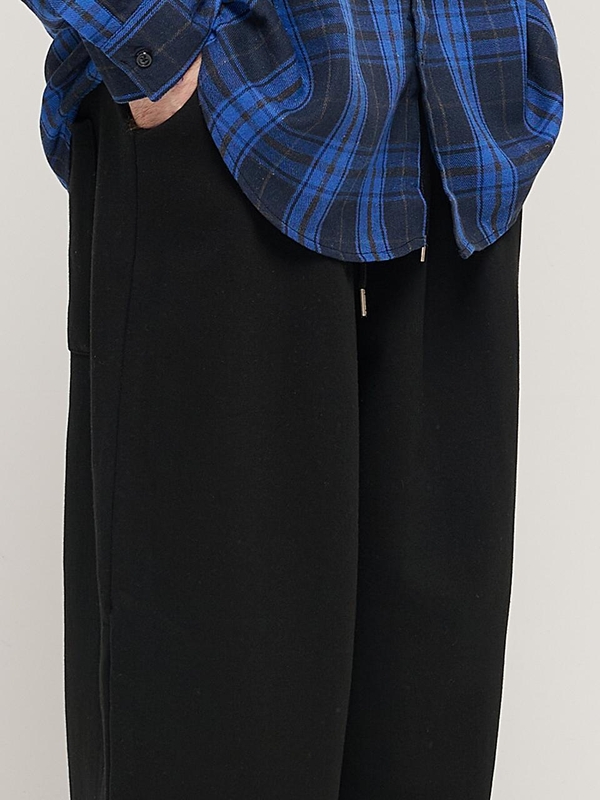 HIP POINT INCISION WIDE BALLOON PANTS (BLACK)