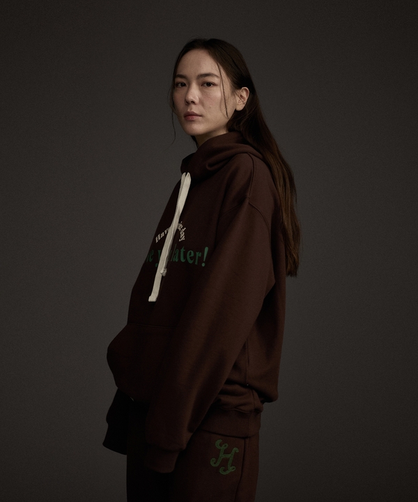 HAAND Logo Graphic Hoodie Brown