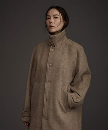 W Balmacaan Herringbone Wool Cashmere Half Coat Beige