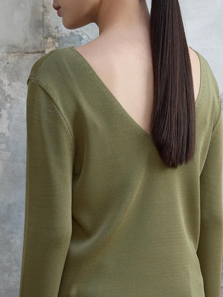 V-neck Knit Top Olive