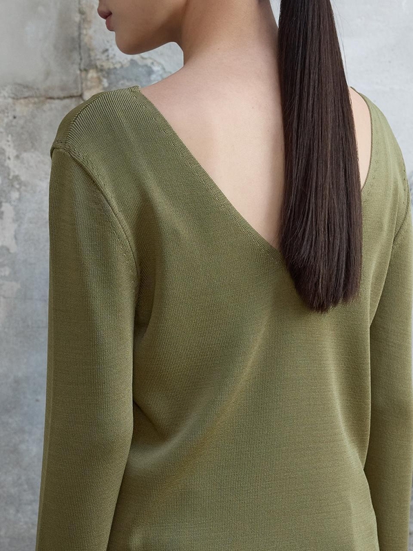 V-neck Knit Top Olive