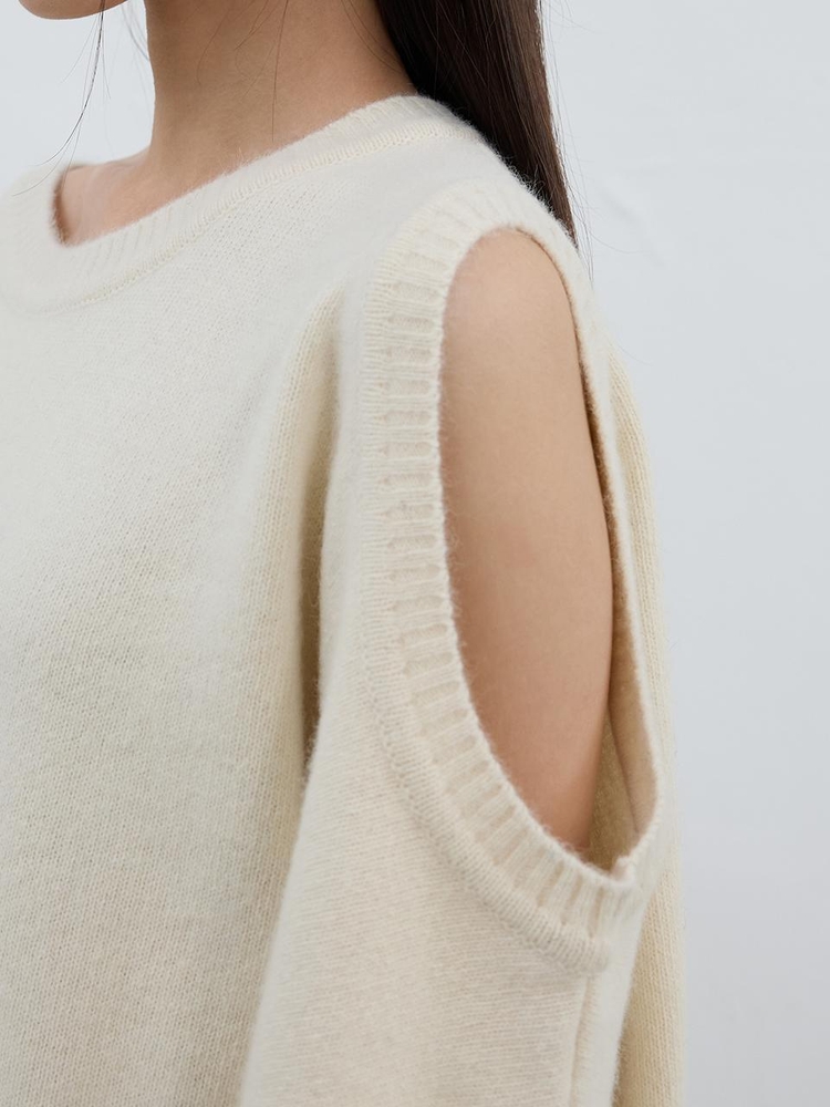 Cut Out Brushed Pullover Cream