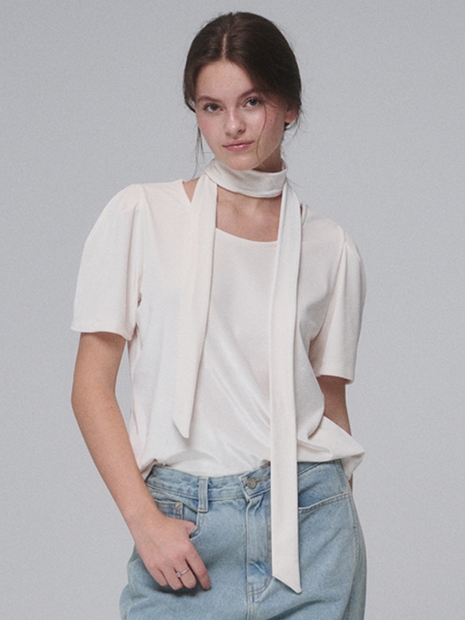 Round-neck Scarf Velvet T-shirts_Ivory