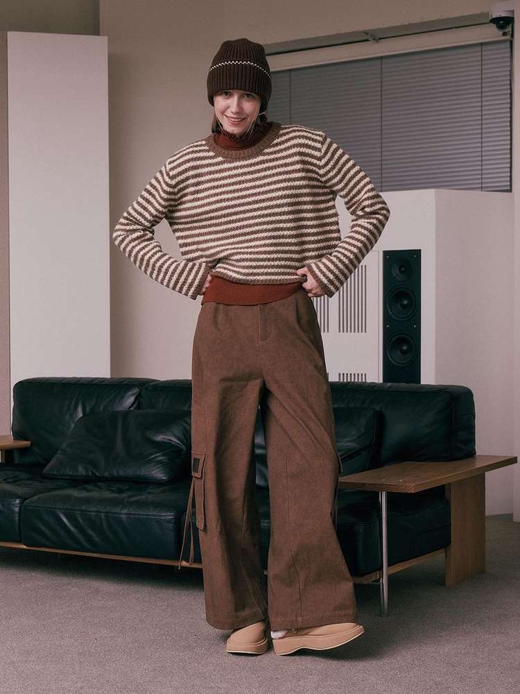 AR_Brown striped crop knit sweater