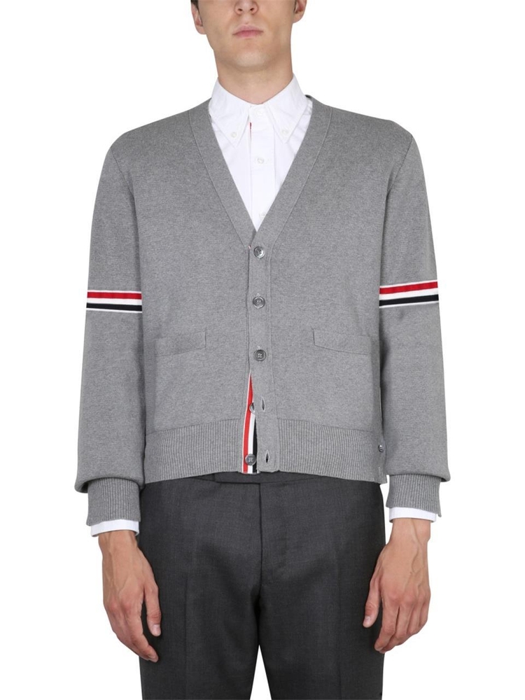 톰 브라운 SS24 V-NECK CARDIGAN MKC310A_Y3007055 GREY