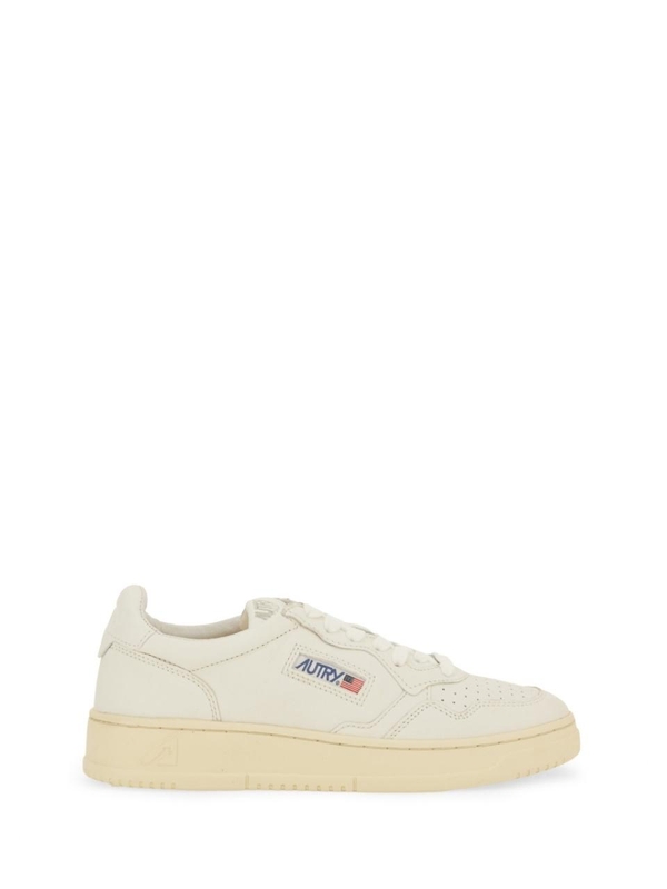 오트리 SS24 MEDALIST LOW SNEAKERS AULW_GG04 WHITE