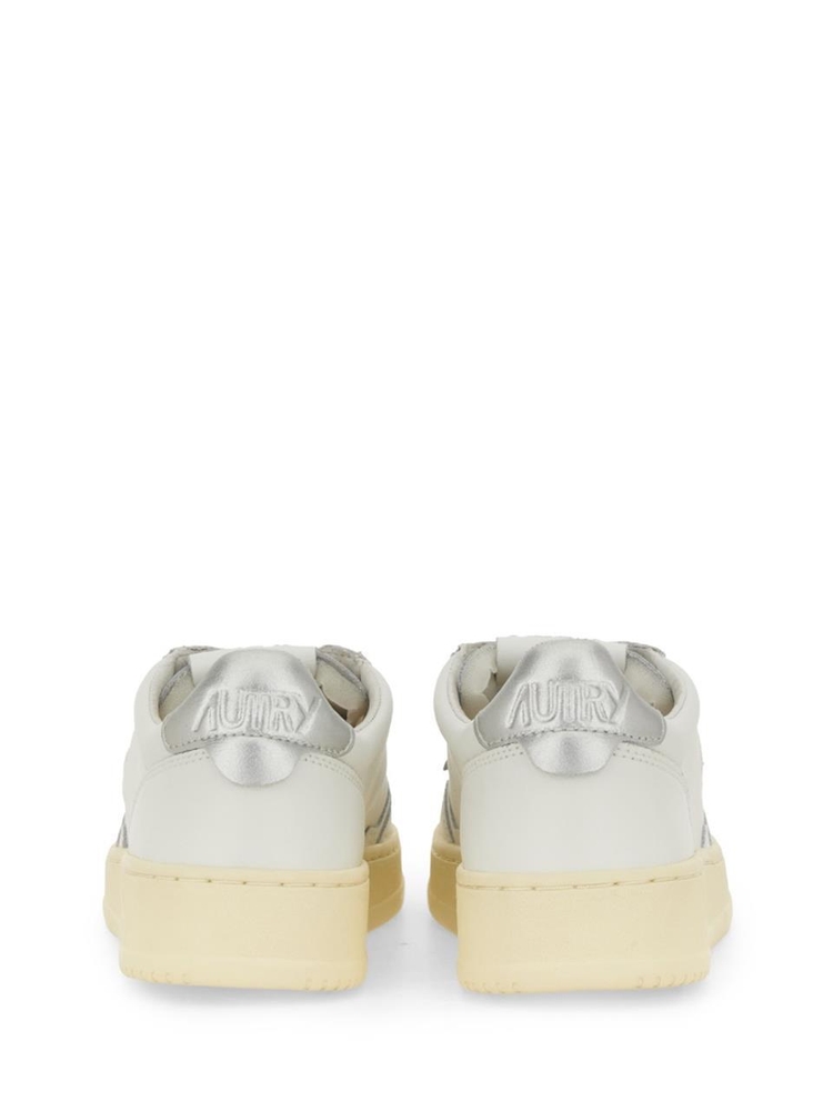 오트리 FW24 MEDALIST LOW SNEAKERS AULW_LL05 WHITE