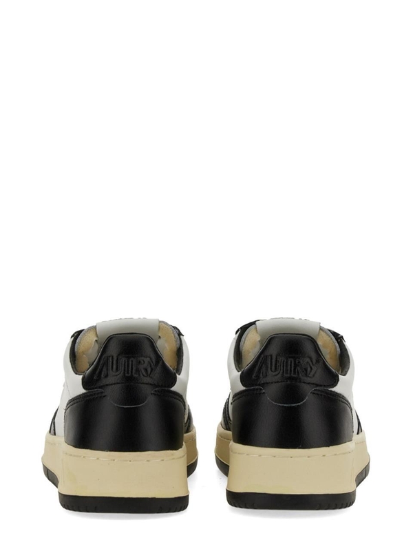 오트리 FW24 MEDALIST LOW SNEAKER AULW_WB01 BLACK