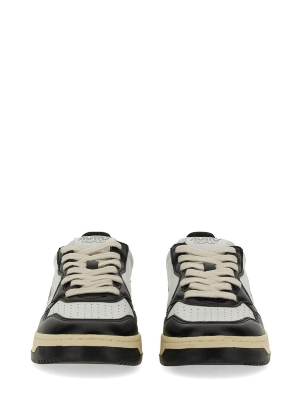 오트리 FW24 MEDALIST LOW SNEAKER AULW_WB01 BLACK