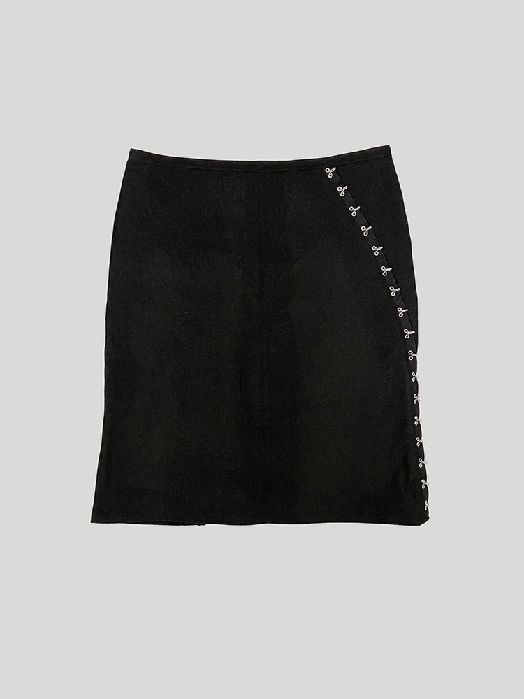 HOOK N EYE HIDDEN FLARE SKIRT