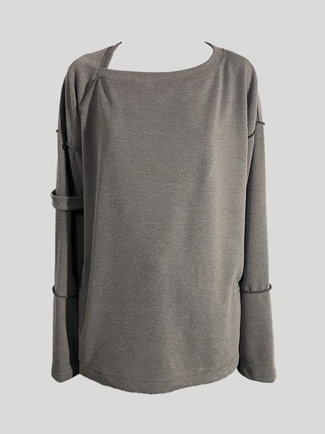 SLIP NECK OVERLOCKED TOP: GREY