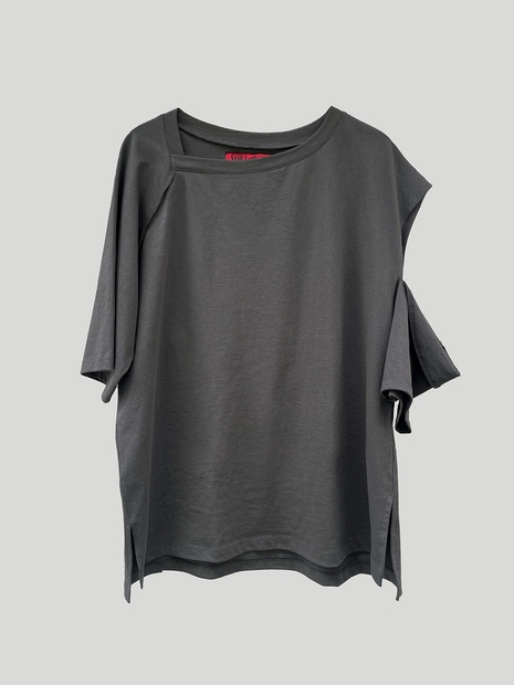 SLIP NECK OVERLOCKED TEE