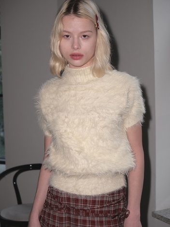 HAIRY HIGH NECK KNIT (LIGHT YELLOW)