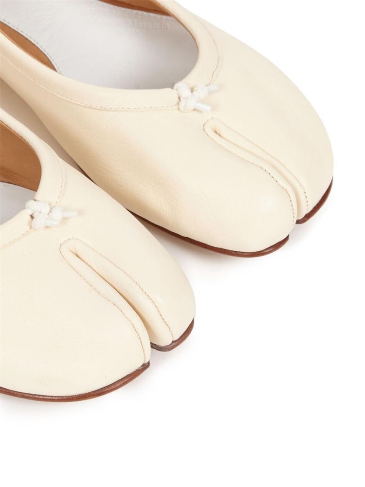 메종마르지엘라 FW24 Maison Margiela Flat shoes Beige S58WZ0042P3753T1003 Beige